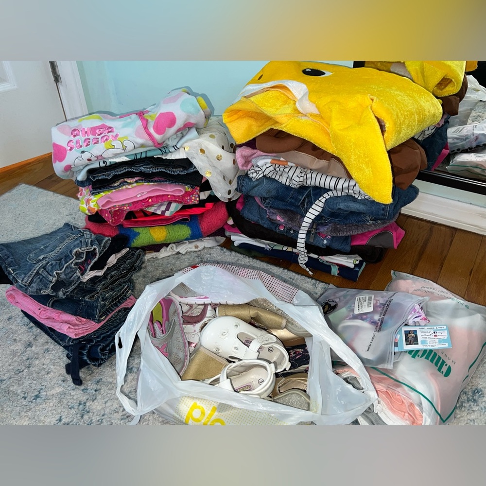 Baby girl clothes lot 12-18 and 18-24 months
